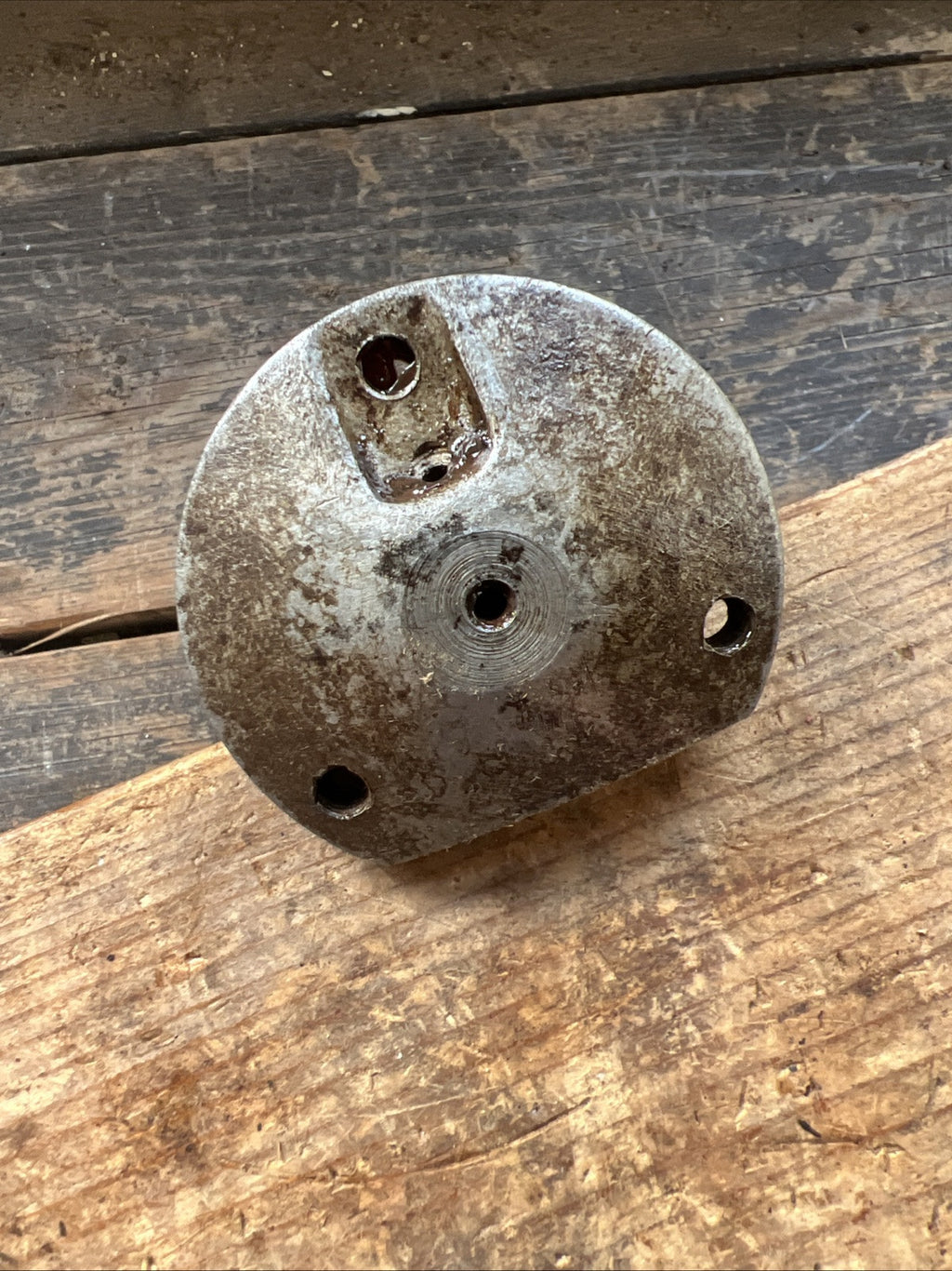Velocette 350 500 Swinging Arm Type M200/4 Intermediate Timing Gear Spindle