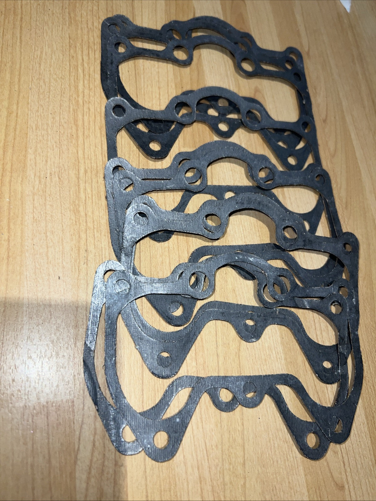 Triumph 70-3552 650 bottom rocker gaskets x 10