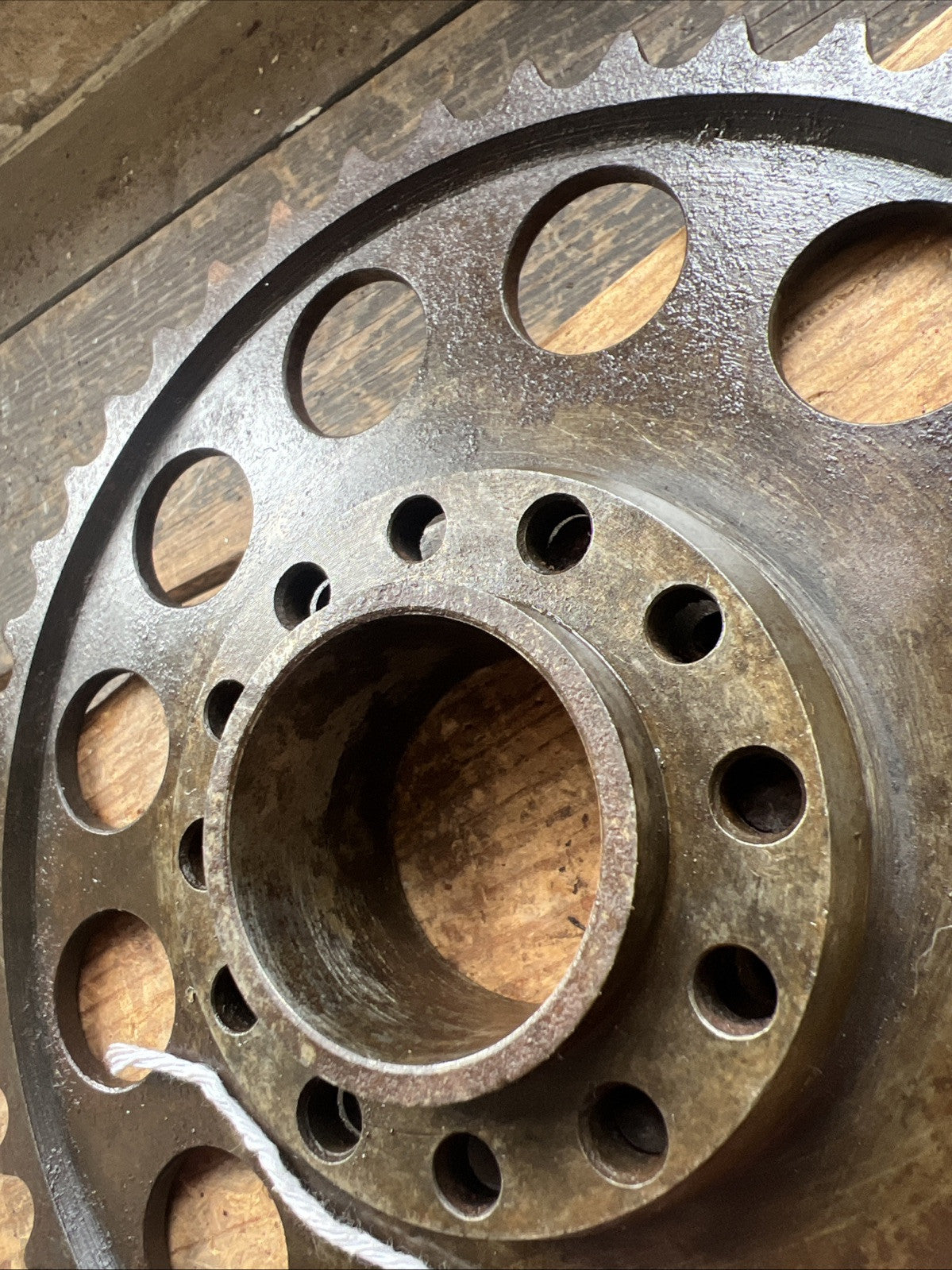 Ariel Clutch Sprocket 350/500/650  44 Tooth