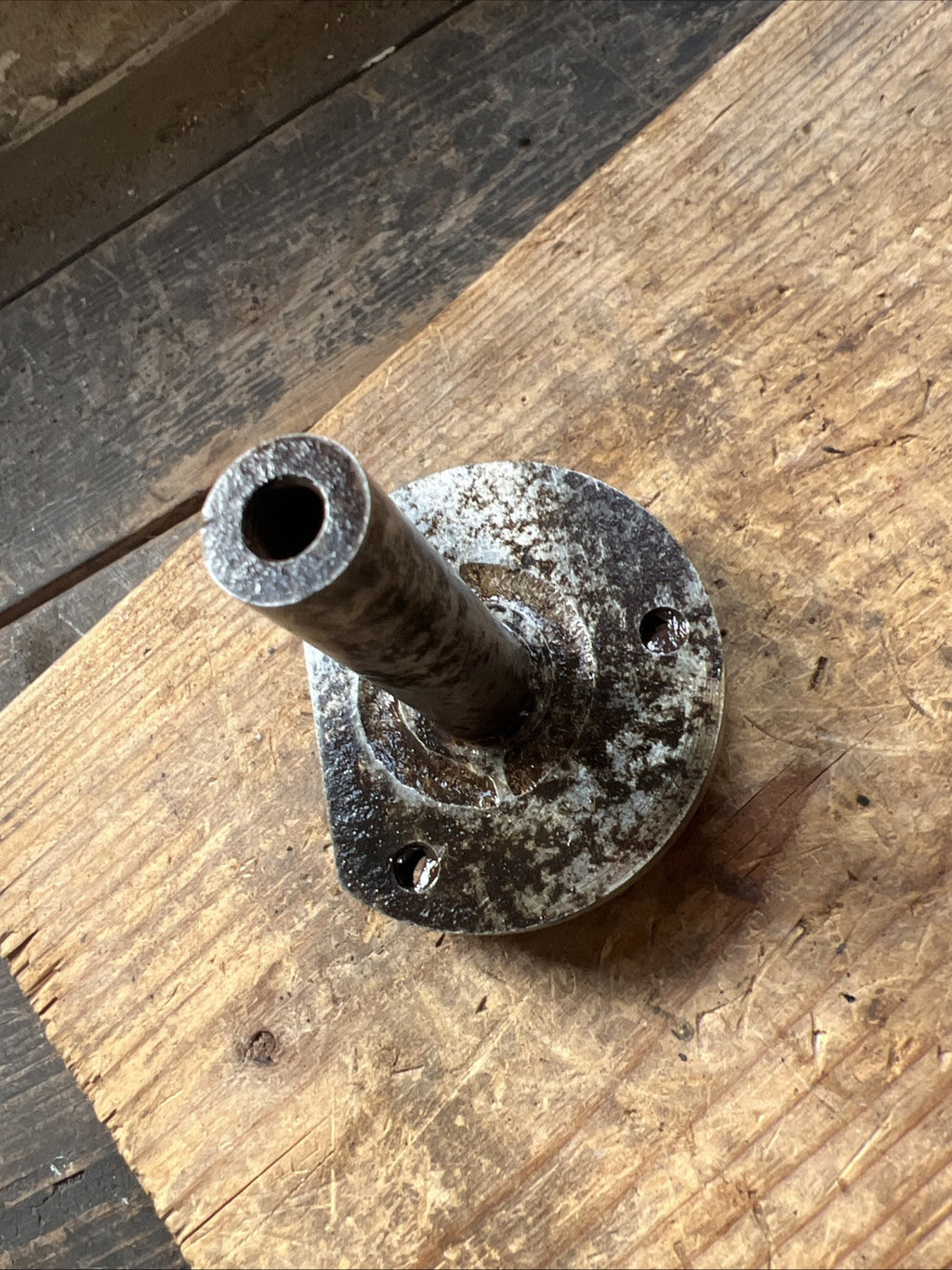 Velocette 350 500 Swinging Arm Type M200/4 Intermediate Timing Gear Spindle