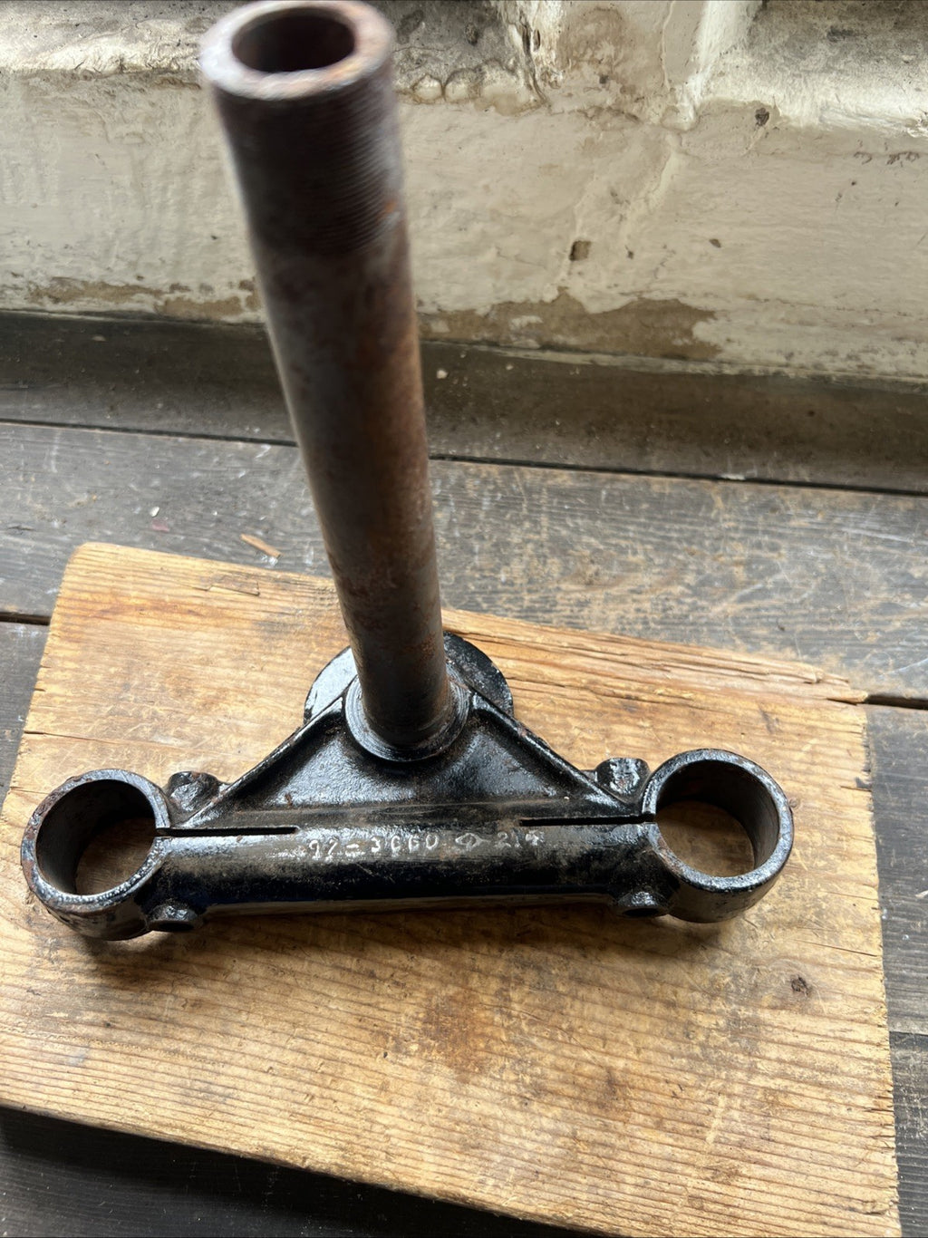 Triumph 97-3660 500/650 Twin Lower Fork Yoke