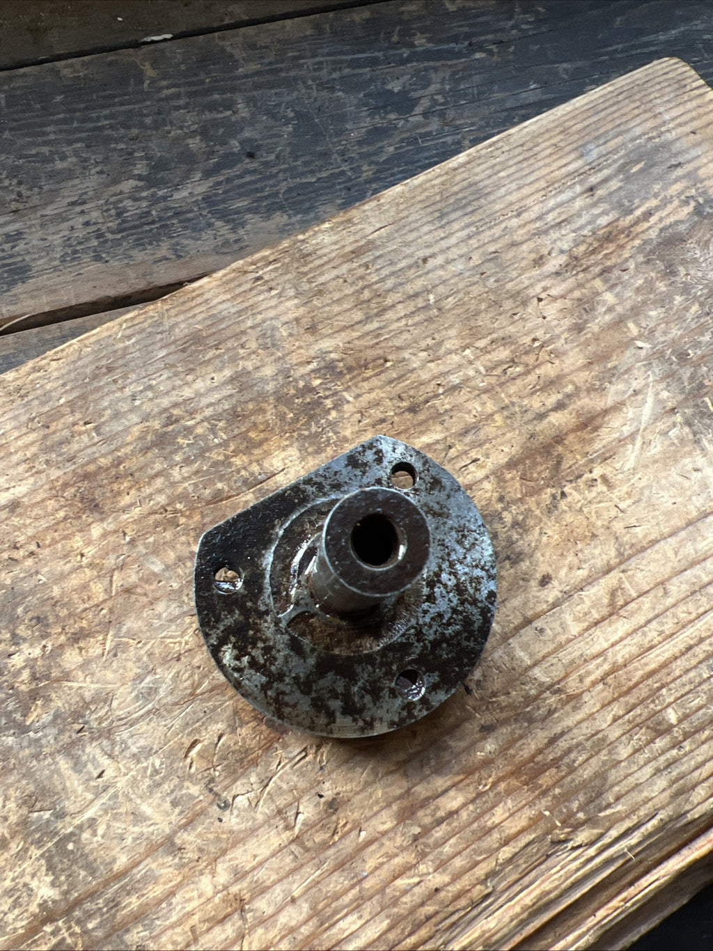 Velocette 350 500 Swinging Arm Type M200/4 Intermediate Timing Gear Spindle