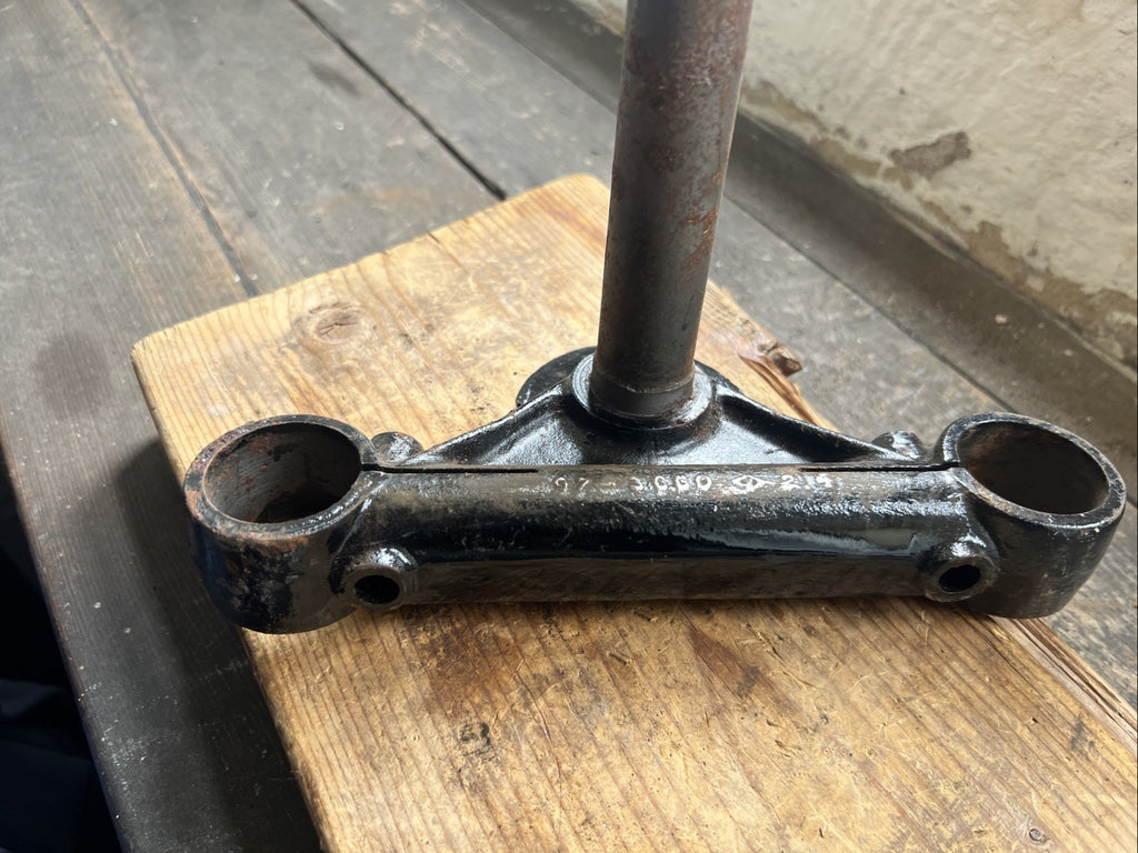 Triumph 97-3660 500/650 Twin Lower Fork Yoke