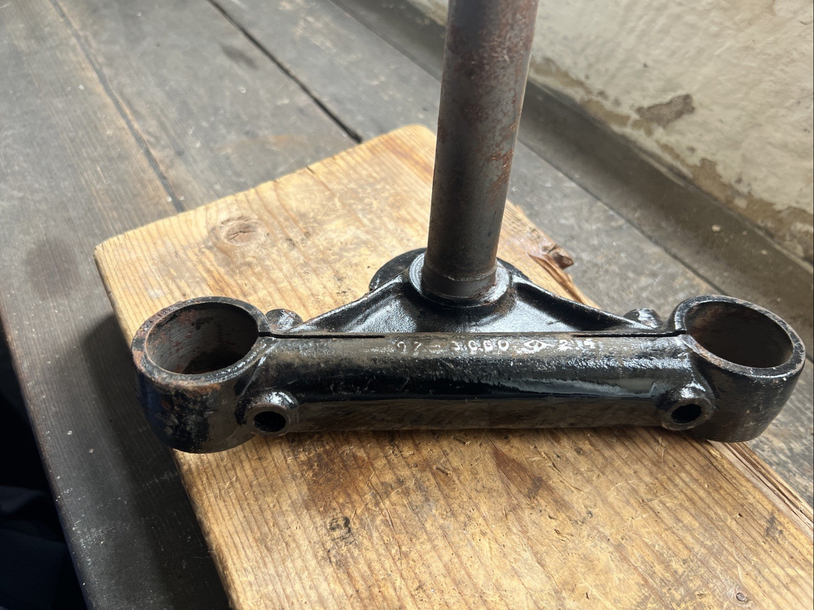 Triumph 97-3660 500/650 Twin Lower Fork Yoke