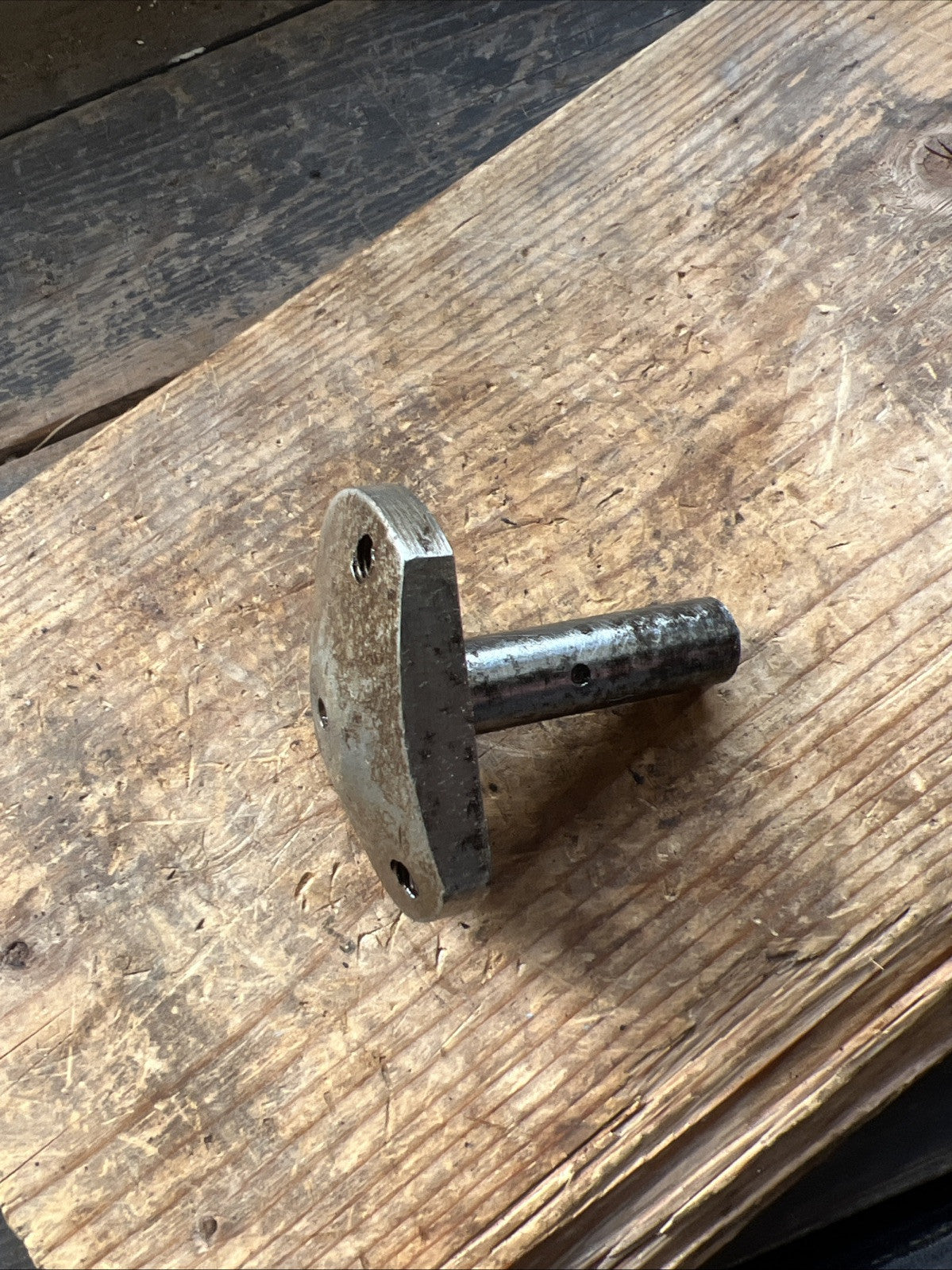 Velocette 350 500 Swinging Arm Type M200/4 Intermediate Timing Gear Spindle